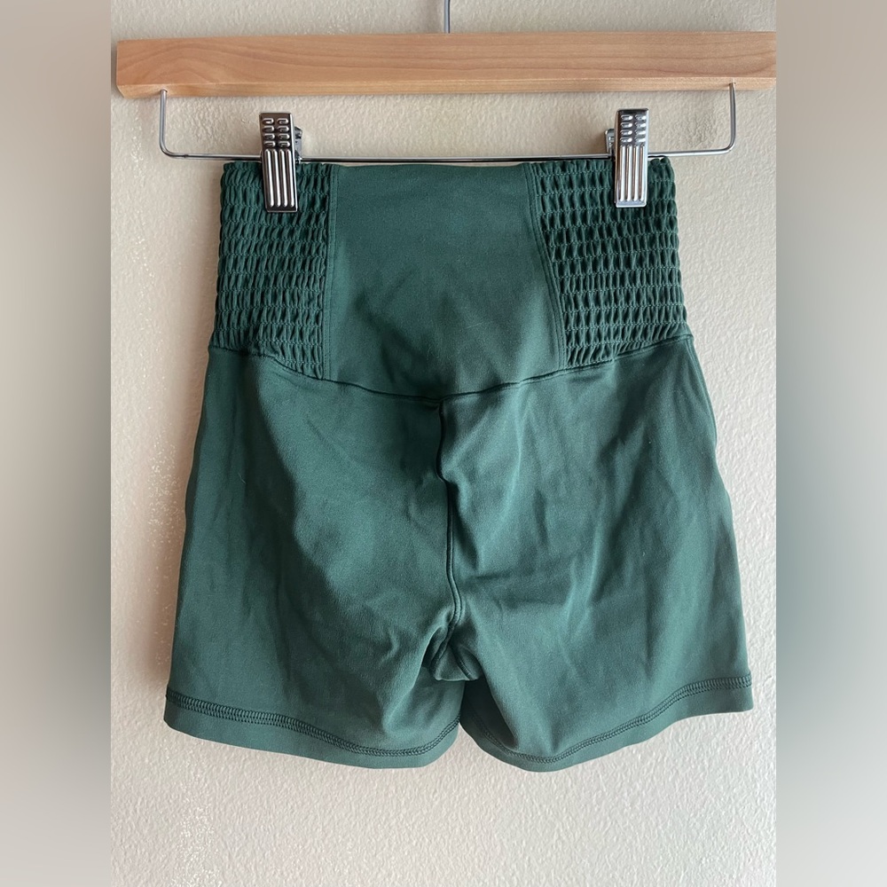 Offline Women Green Shorts Size XS|TP - Picture 3 of 4